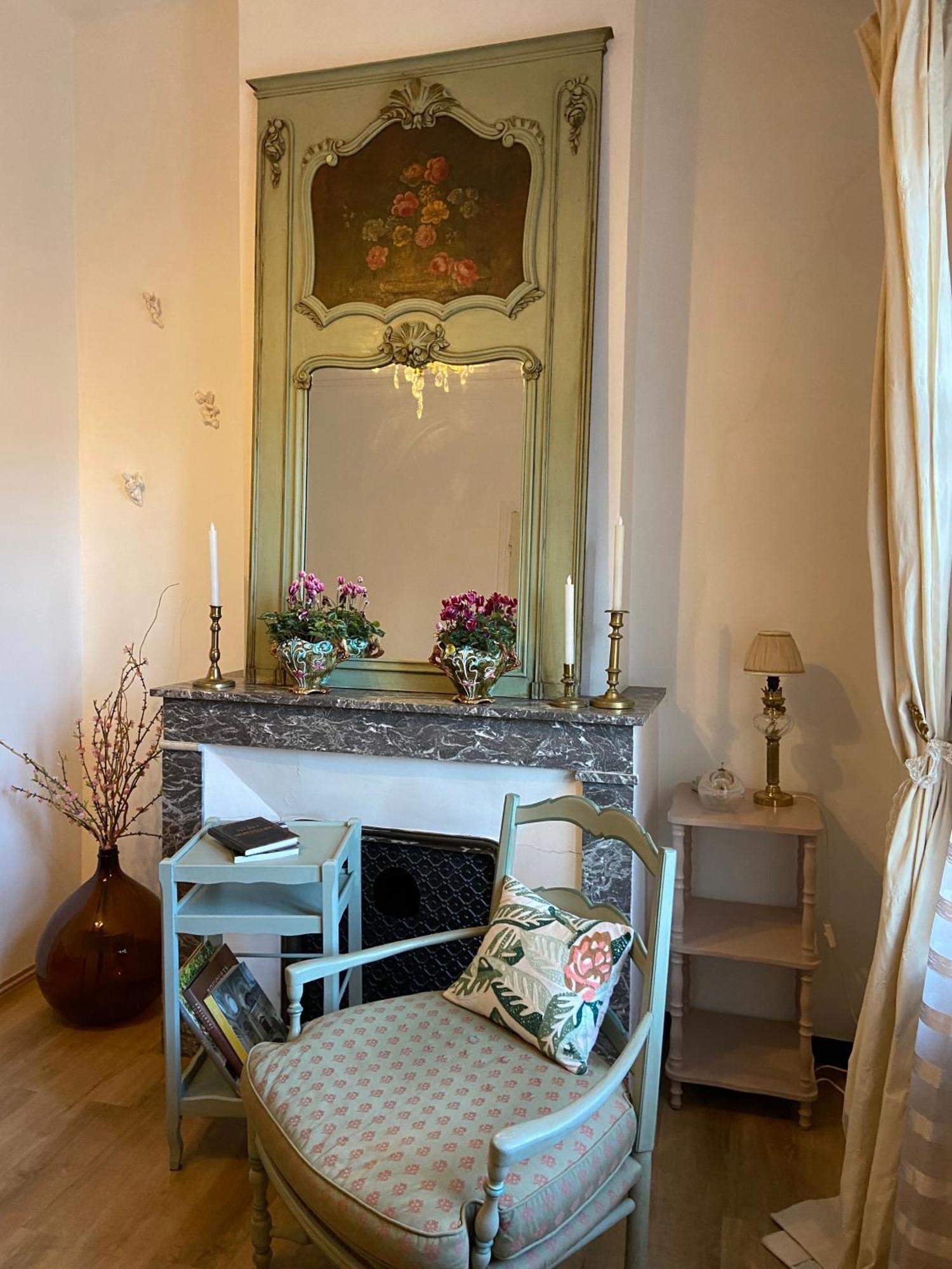 Maison 1823 - Suites De Charme A Garons Ngoại thất bức ảnh